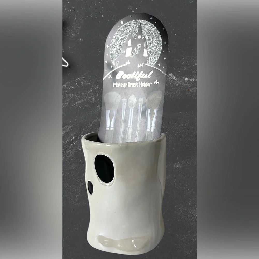 Halloween ghost makeup brush holder